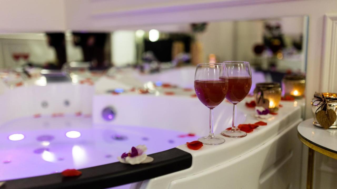 Vistula Boulevards Jacuzzi Apartment Krakow Bagian luar foto